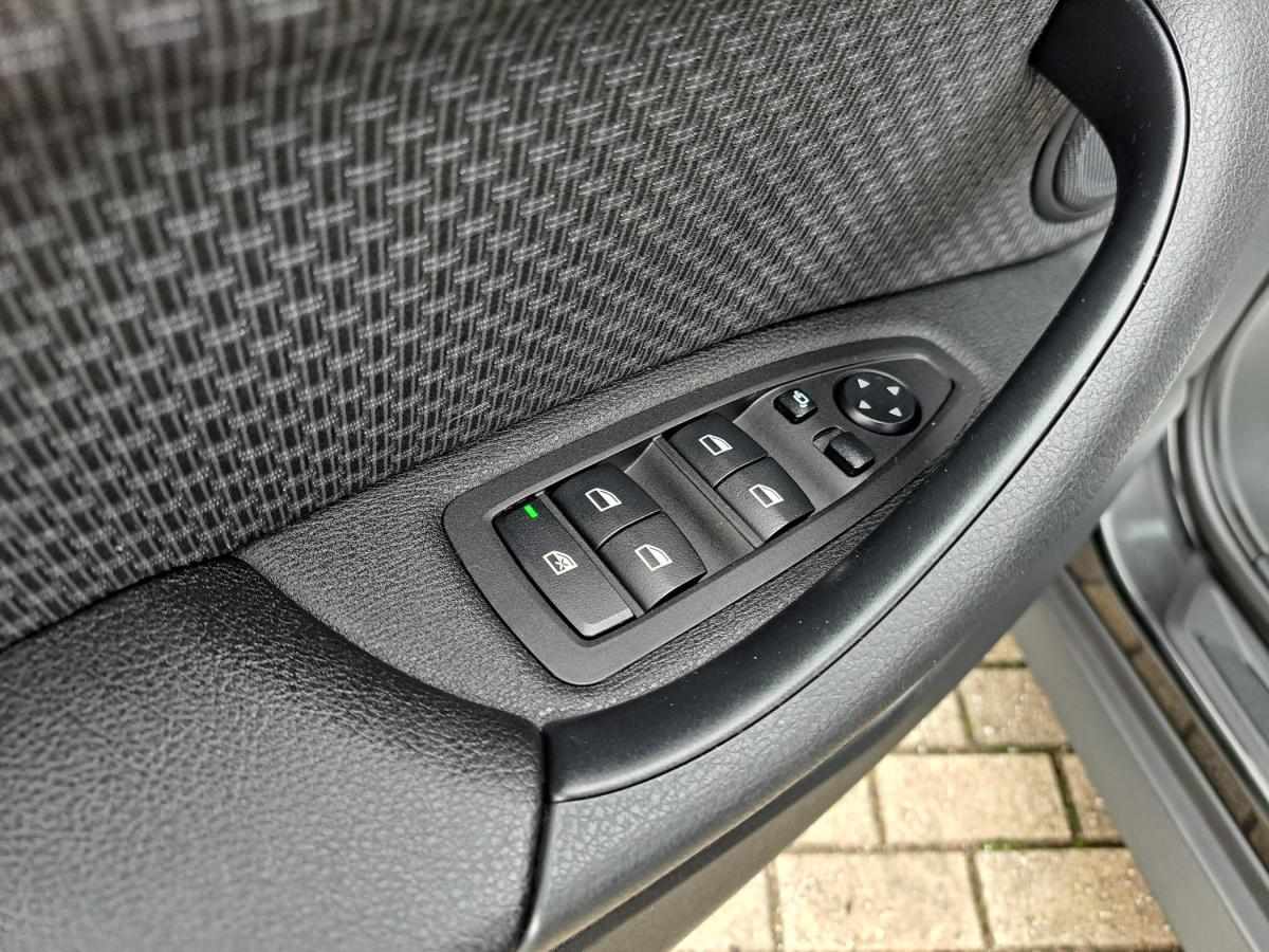 bmw-x1-2022-hibrido-a-gasolina-1499cc