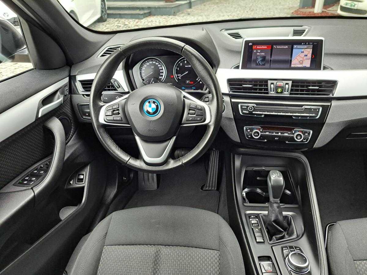 bmw-x1-2022-hibrido-a-gasolina-1499cc
