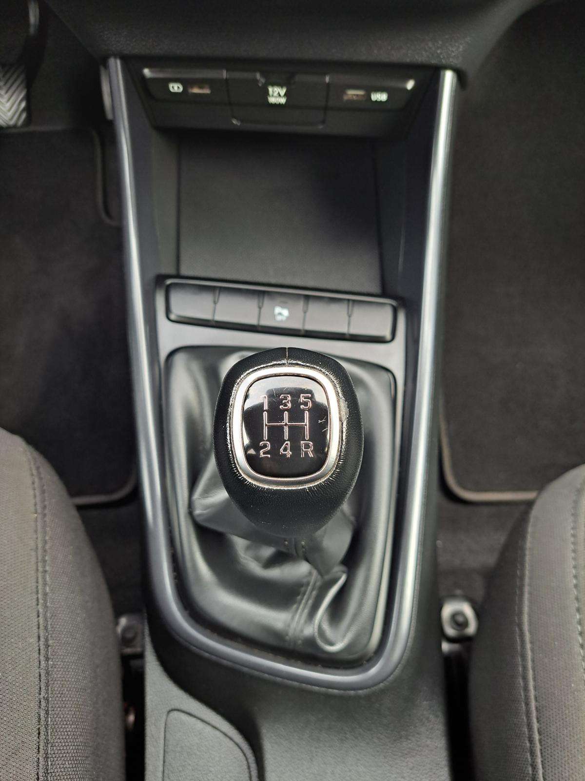 hyundai-i20-2023-gasolina-1197cc