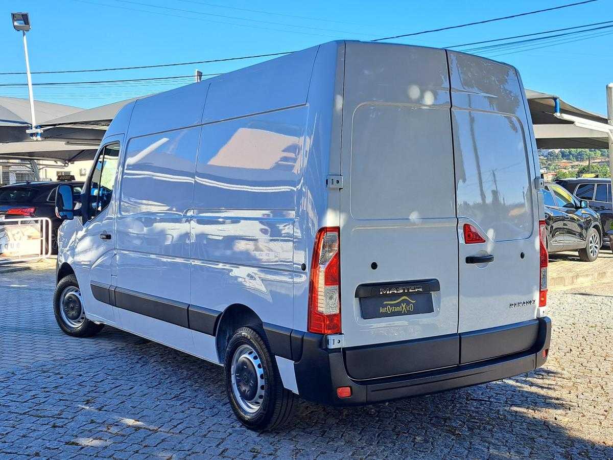 renault-master-2023-diesel-2299cc