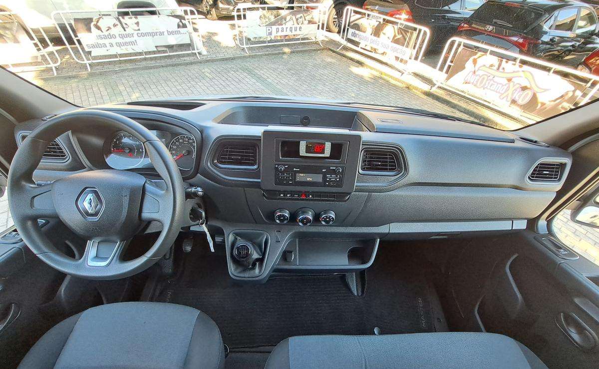 renault-master-2023-diesel-2299cc