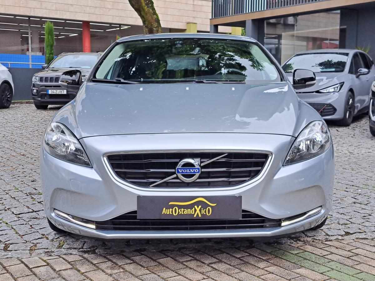 volvo-v40-2015-diesel-1969cc