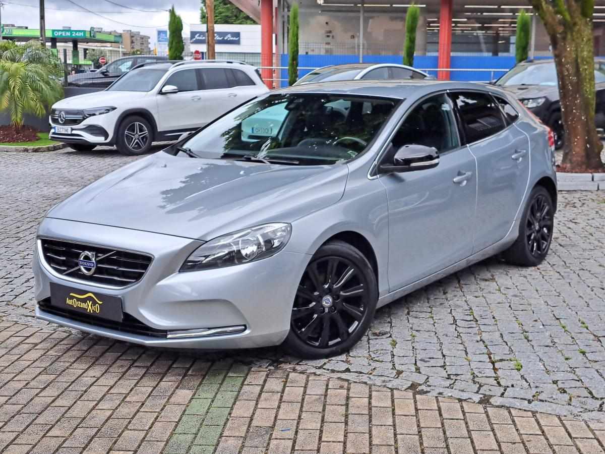 volvo-v40-2015-diesel-1969cc