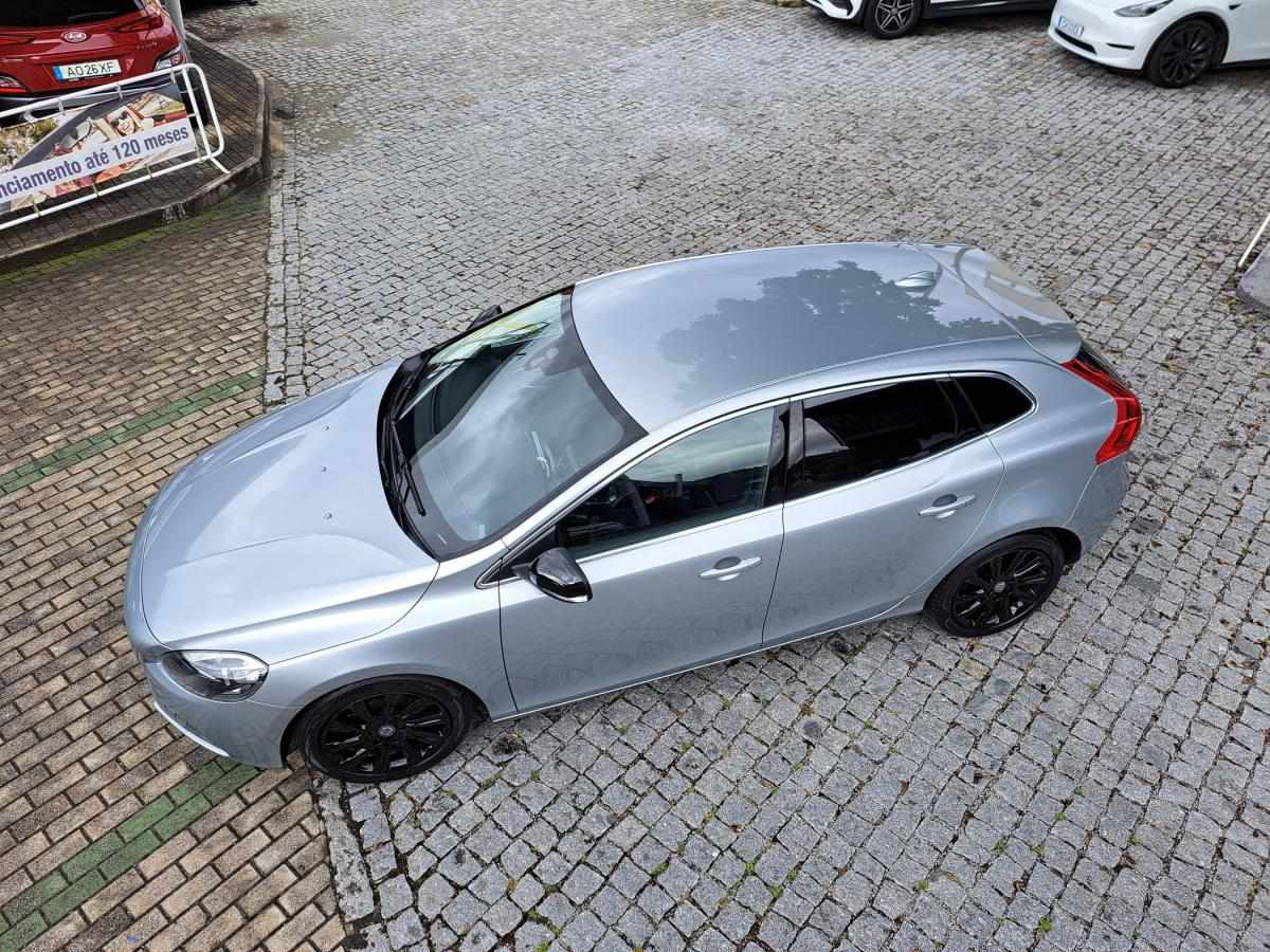 volvo-v40-2015-diesel-1969cc