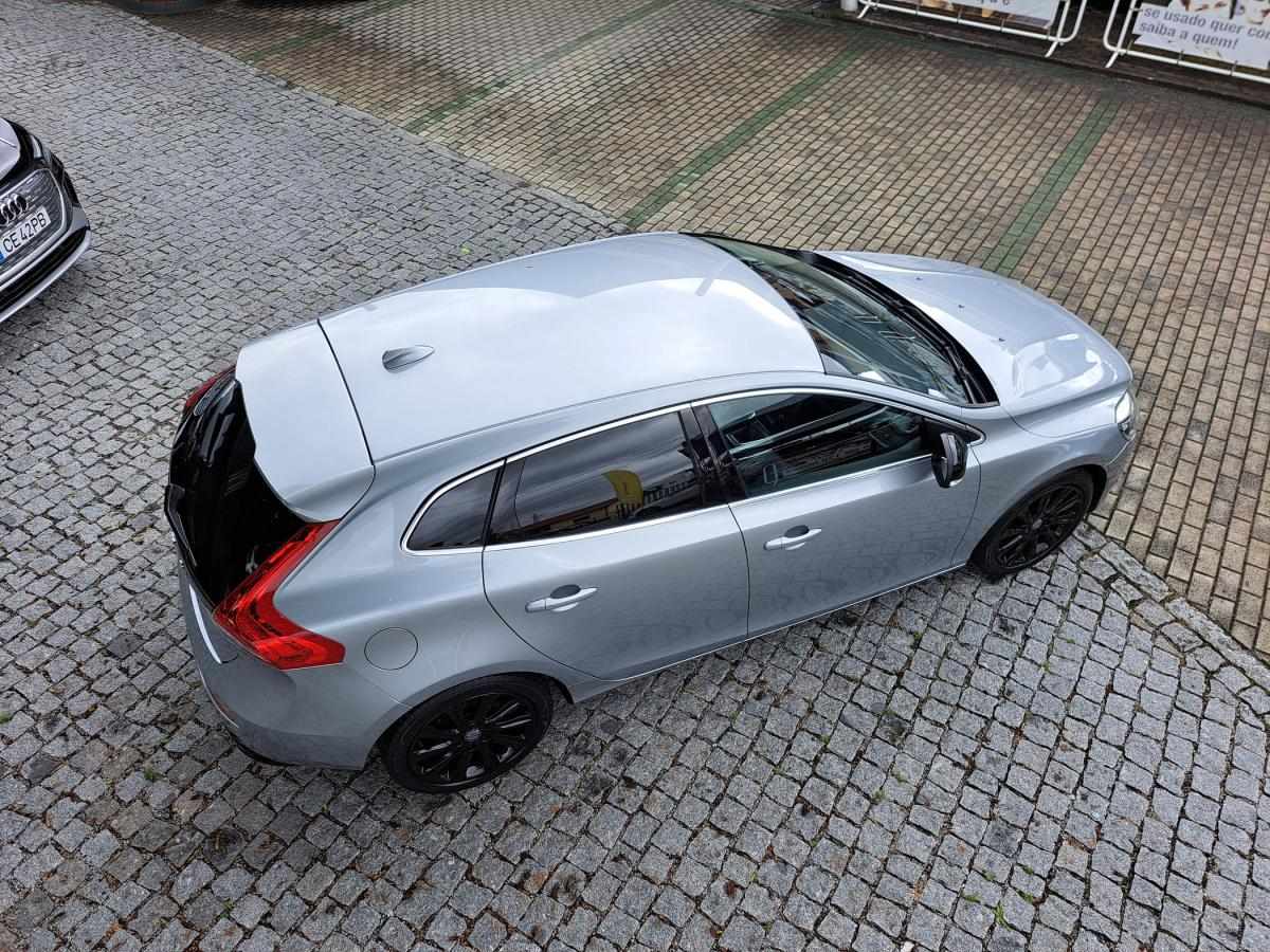 volvo-v40-2015-diesel-1969cc
