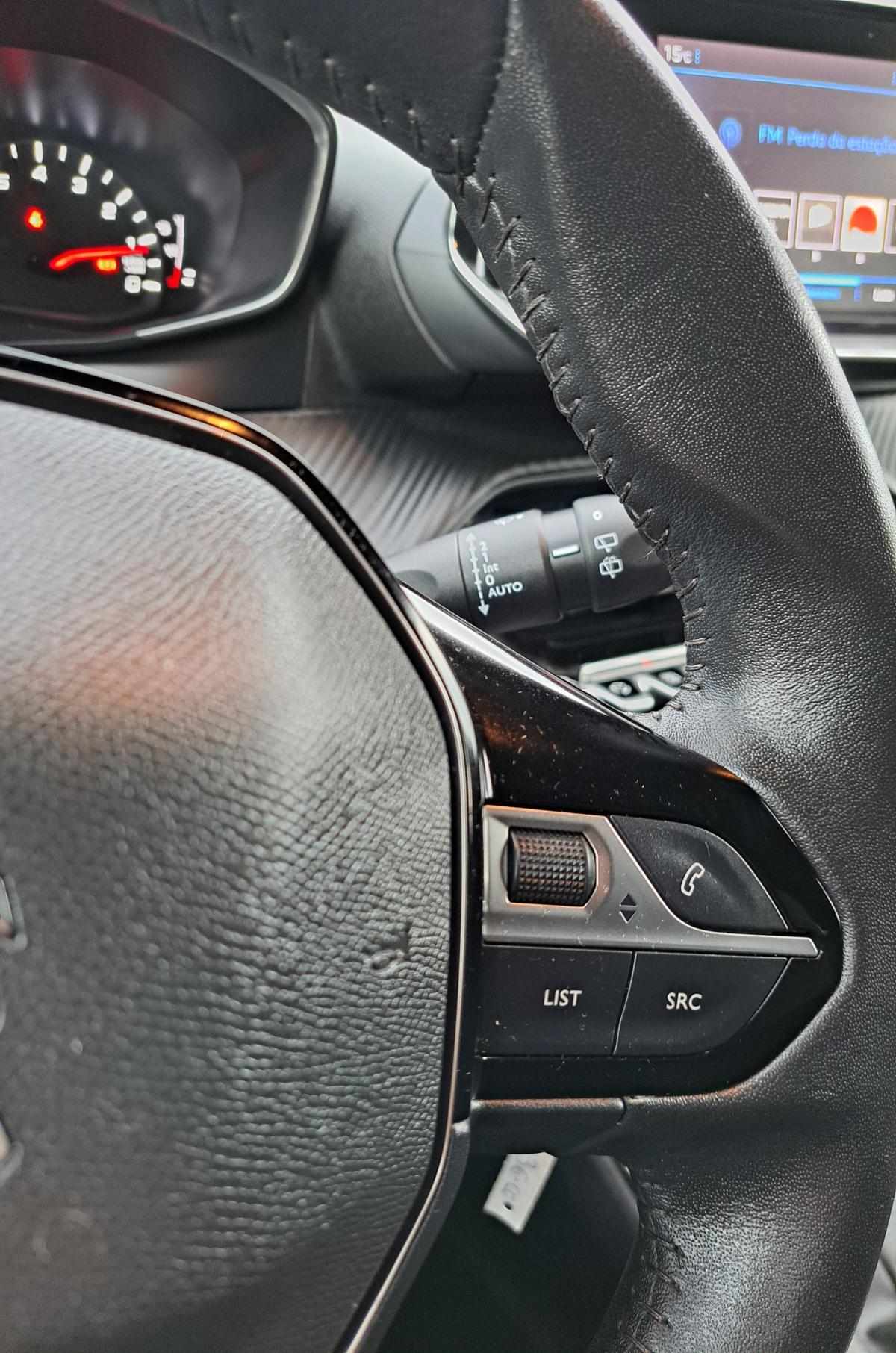 peugeot-2008-2023-gasolina-1199cc