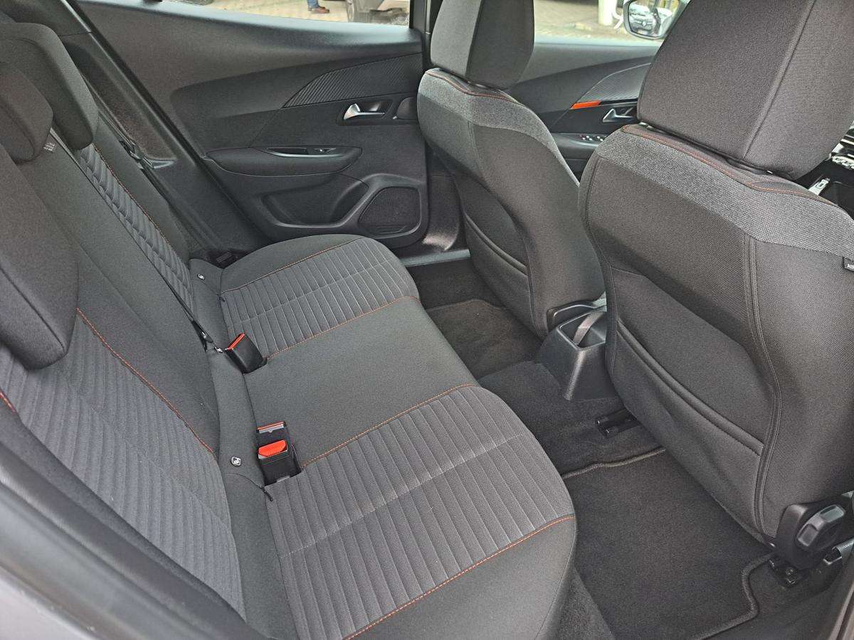 peugeot-2008-2023-gasolina-1199cc