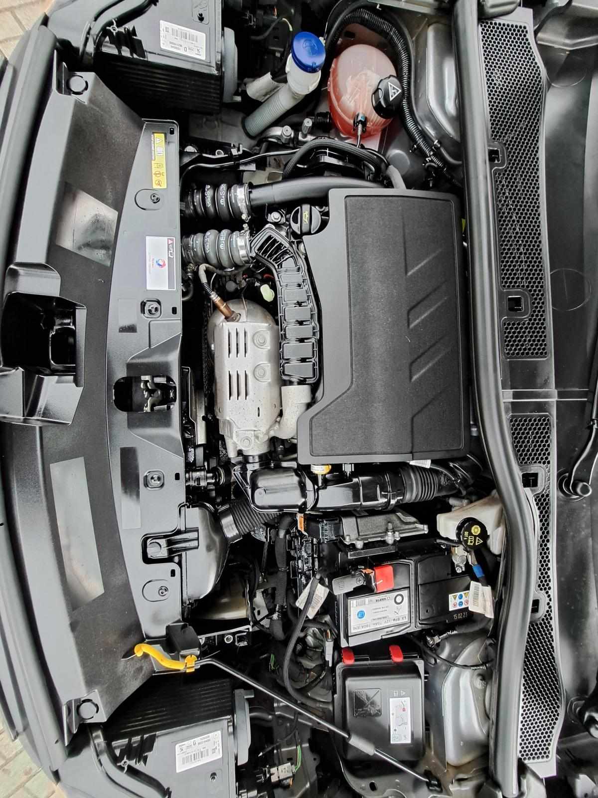 peugeot-2008-2023-gasolina-1199cc