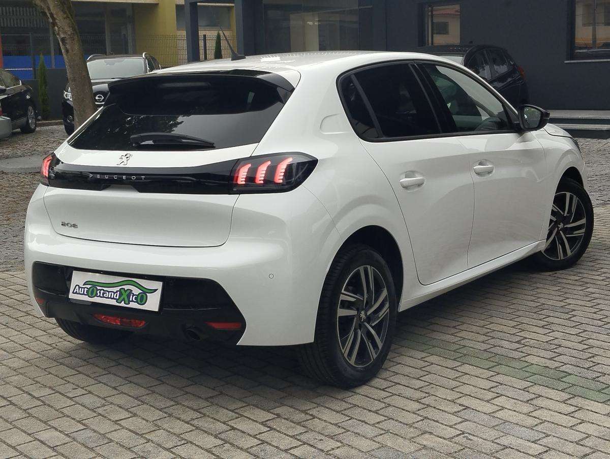 peugeot-208-2022-diesel-1499cc