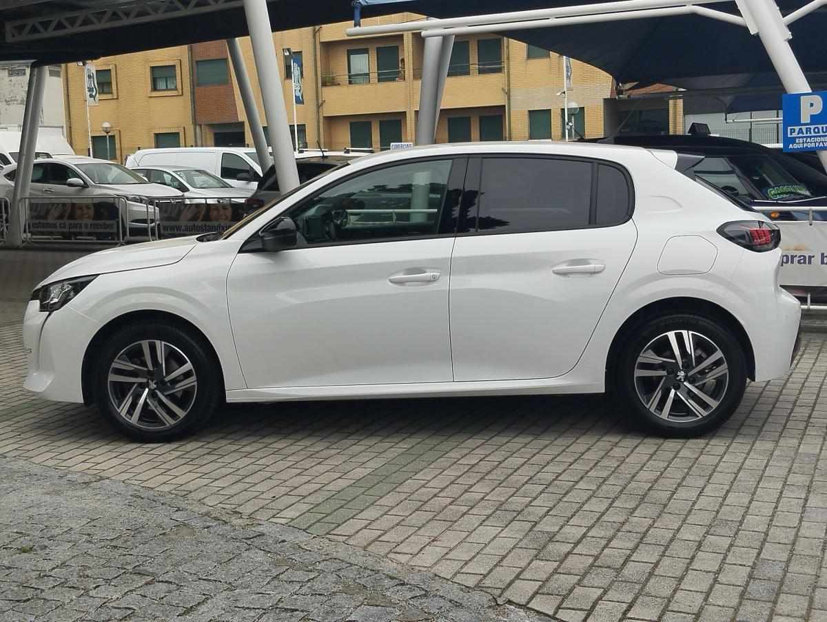 peugeot-208-2022-diesel-1499cc