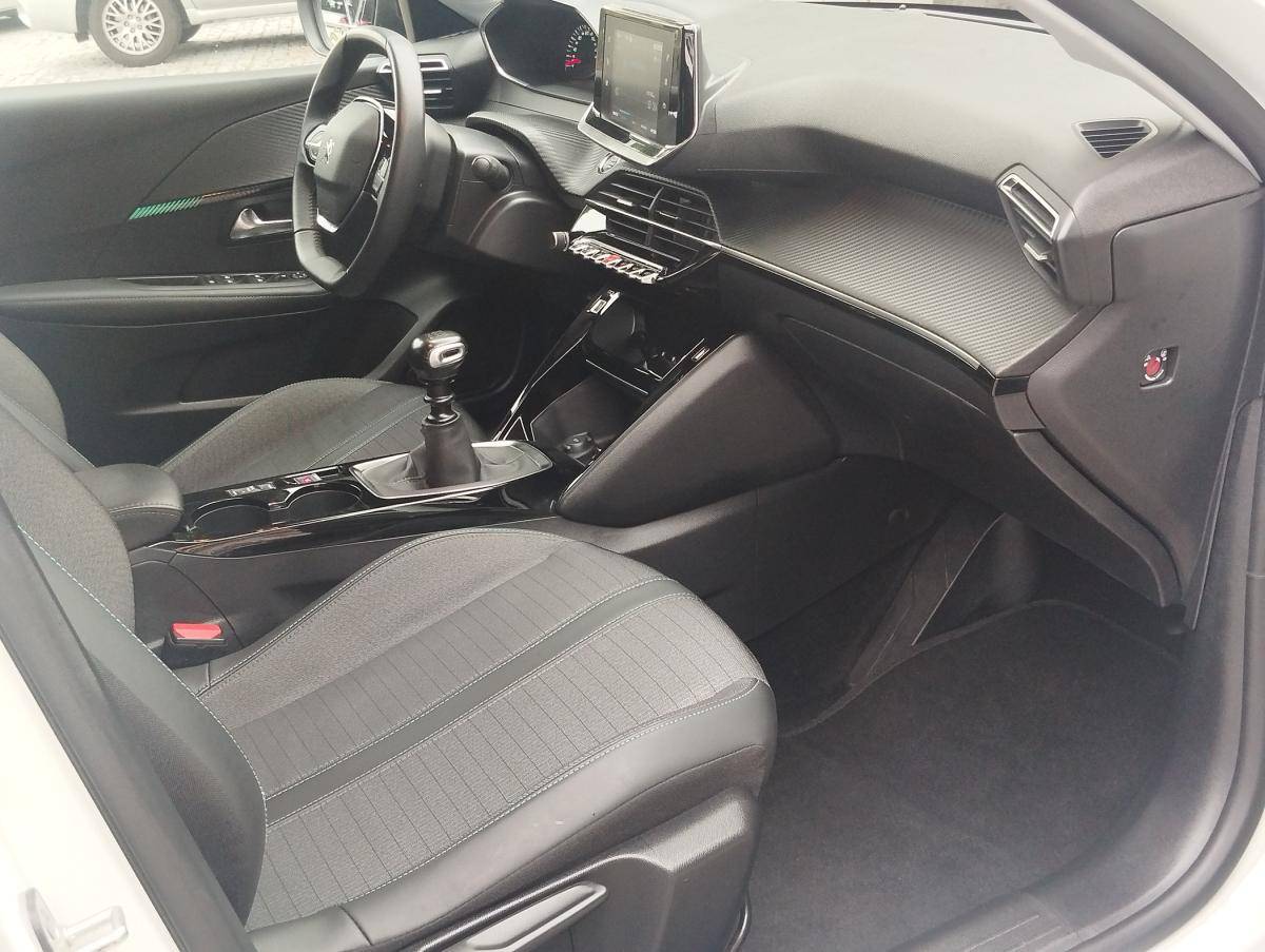 peugeot-208-2022-diesel-1499cc