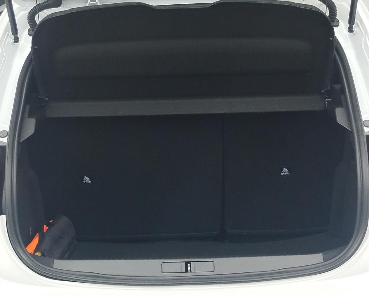 peugeot-208-2022-diesel-1499cc