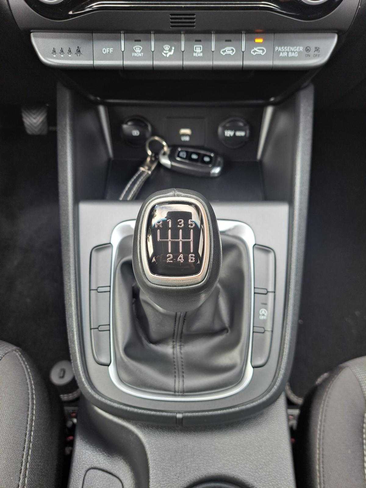 hyundai-kauai-2022-gasolina-998cc