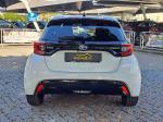 toyota-yaris-2021-hibrido-a-gasolina-1490cc