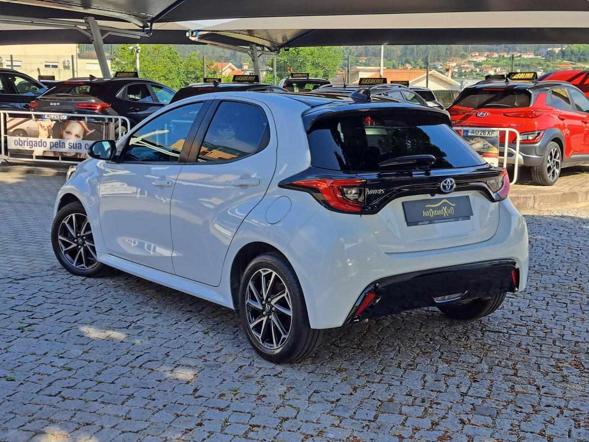 toyota-yaris-2021-hibrido-a-gasolina-1490cc