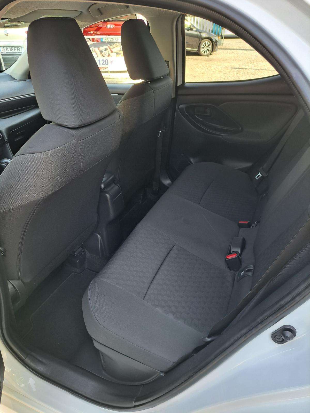 toyota-yaris-2021-hibrido-a-gasolina-1490cc