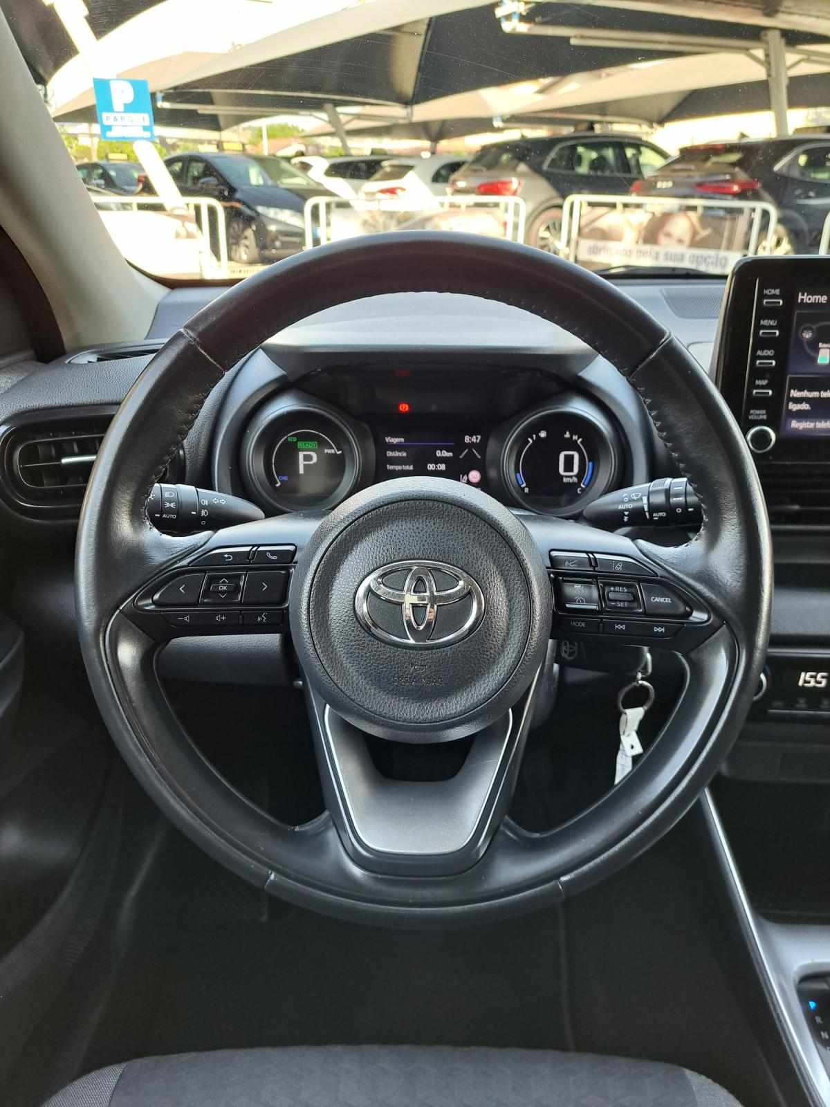toyota-yaris-2021-hibrido-a-gasolina-1490cc