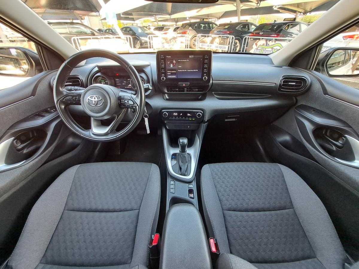 toyota-yaris-2021-hibrido-a-gasolina-1490cc