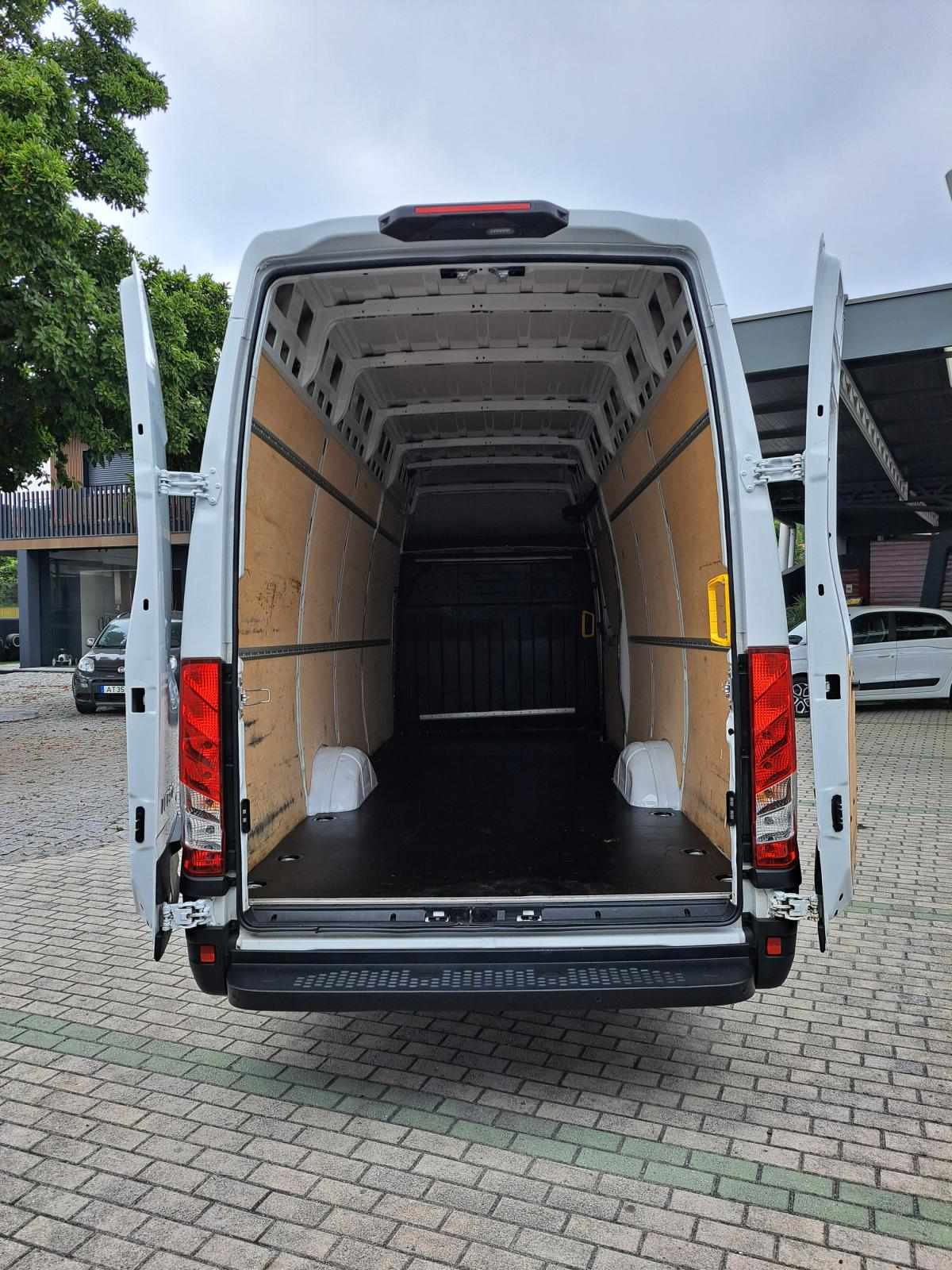 iveco-daily-2023-diesel-2287cc