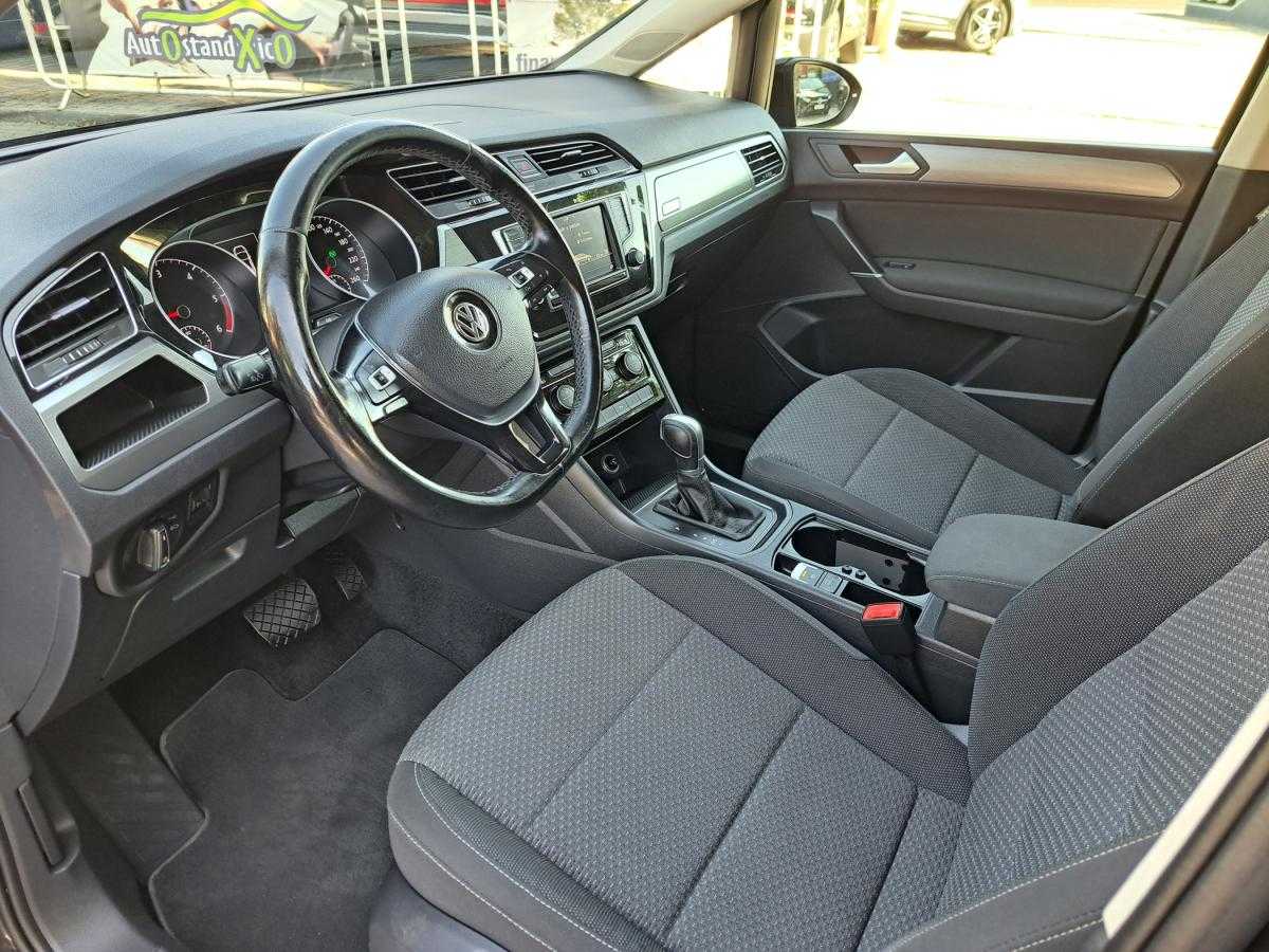 volkswagen-touran-2017-diesel-1598cc
