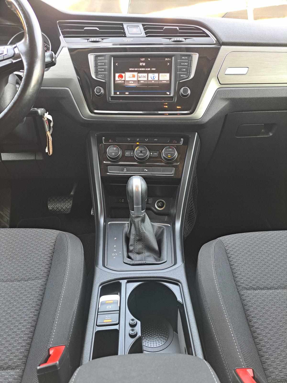 volkswagen-touran-2017-diesel-1598cc