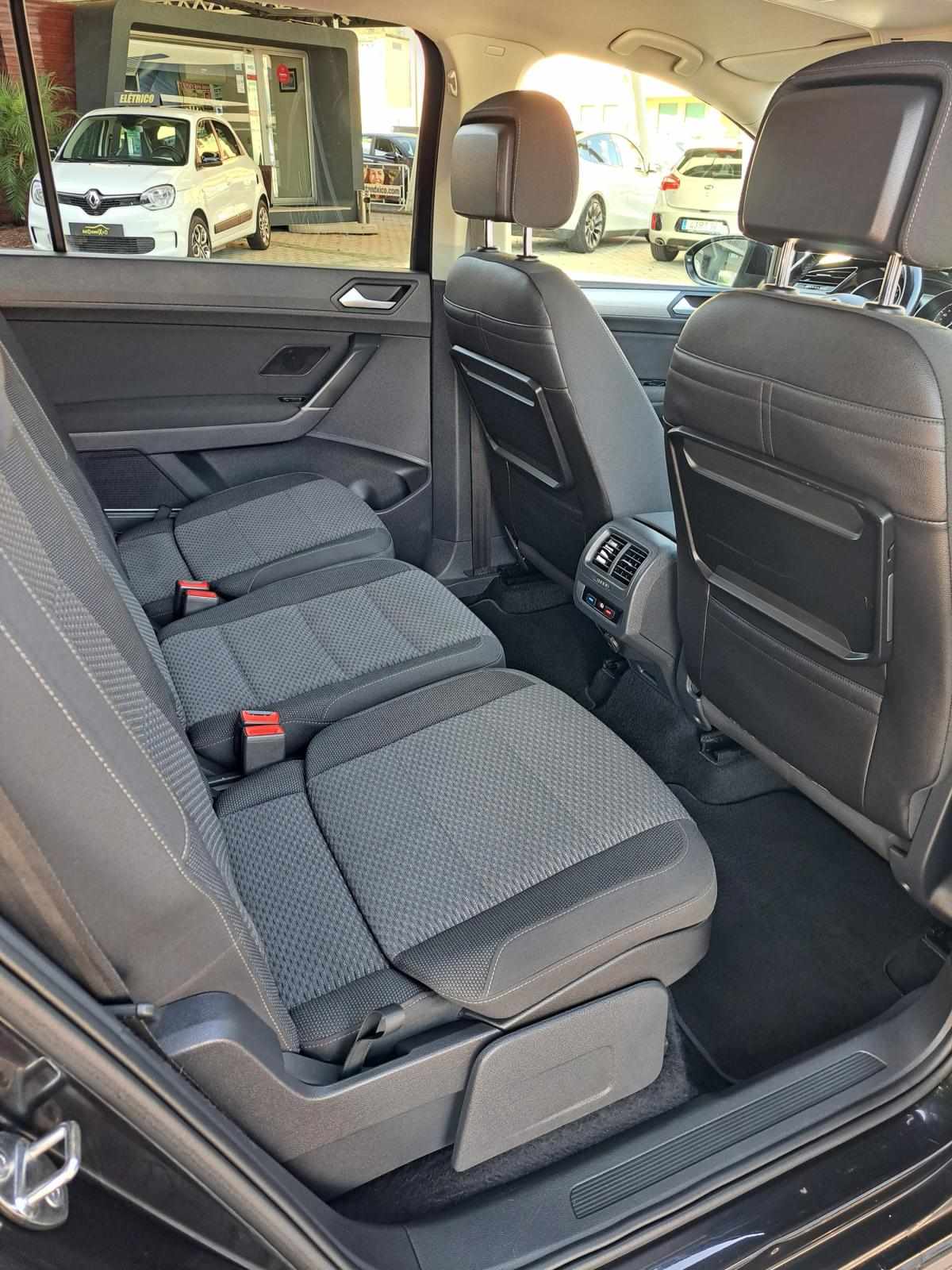 volkswagen-touran-2017-diesel-1598cc