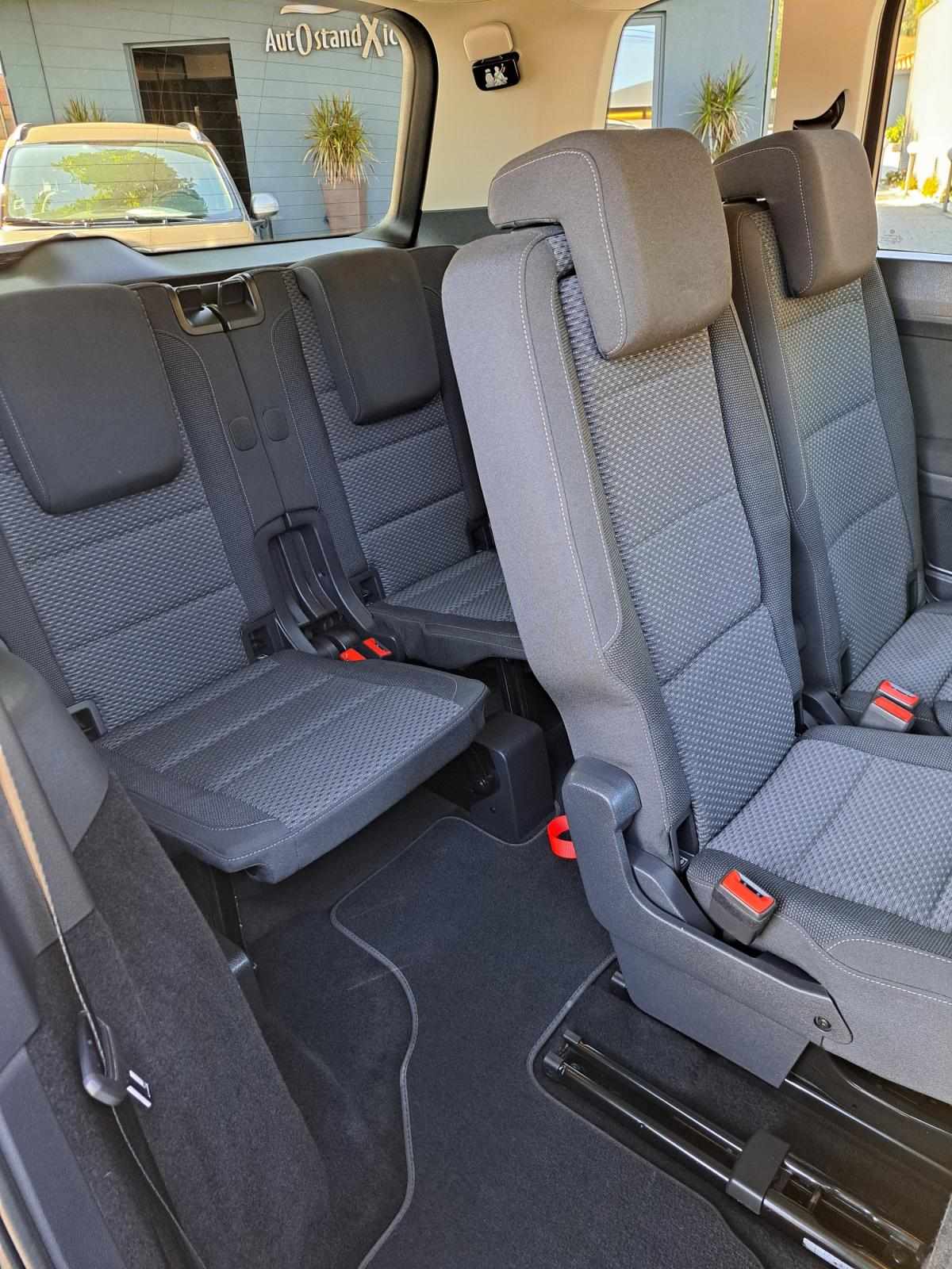 volkswagen-touran-2017-diesel-1598cc