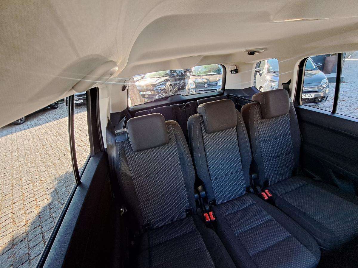 volkswagen-touran-2017-diesel-1598cc