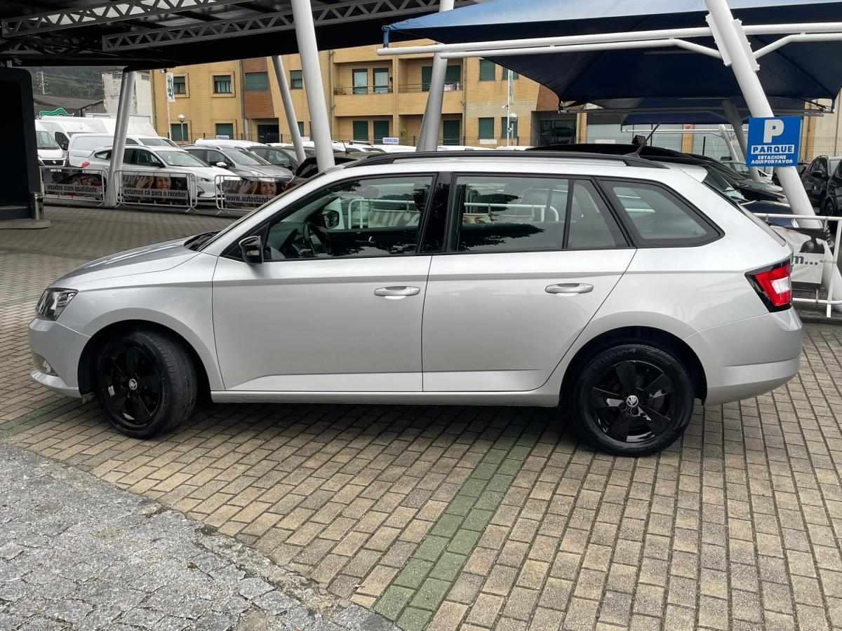 skoda-fabia-break-2018-gasolina-999cc