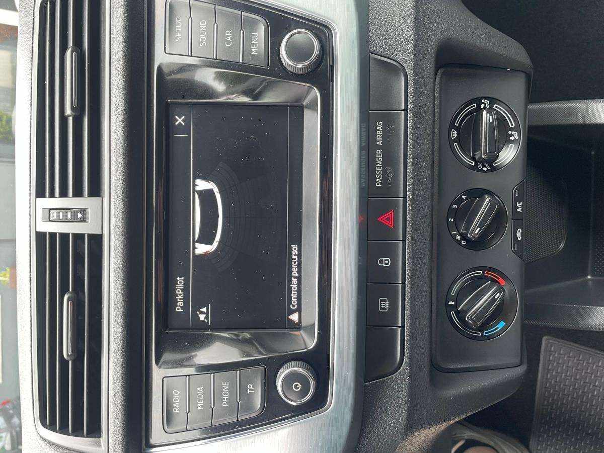 skoda-fabia-break-2018-gasolina-999cc