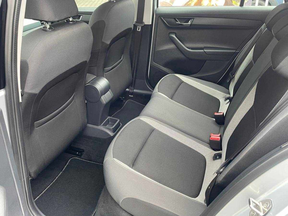 skoda-fabia-break-2018-gasolina-999cc