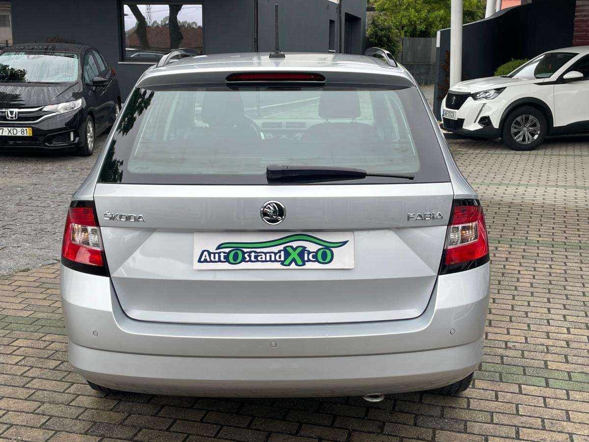 skoda-fabia-break-2018-gasolina-999cc