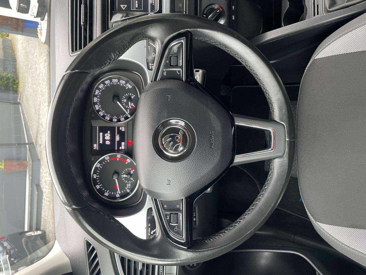 skoda-fabia-break-2018-gasolina-999cc