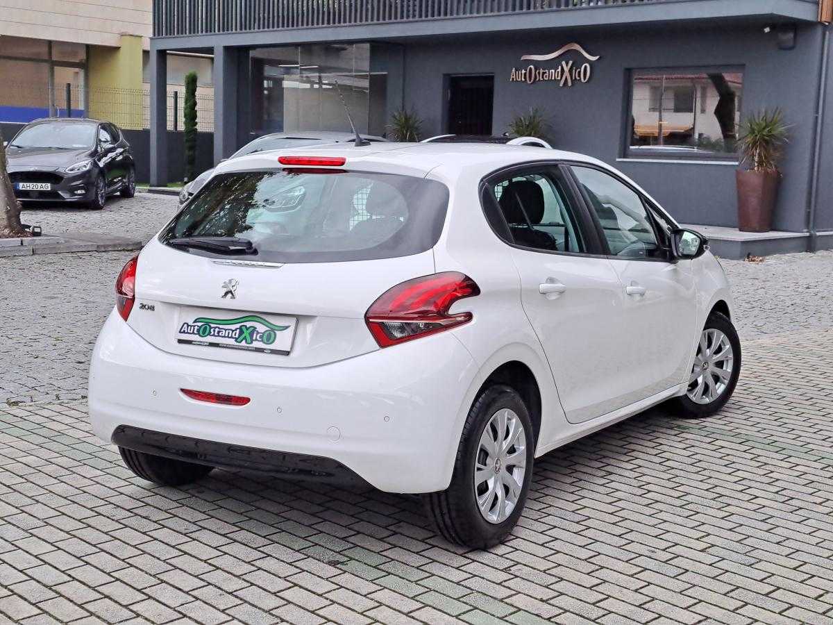 peugeot-208-2020-diesel-1499cc