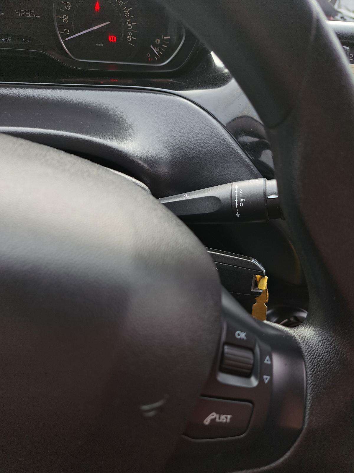 peugeot-208-2020-diesel-1499cc