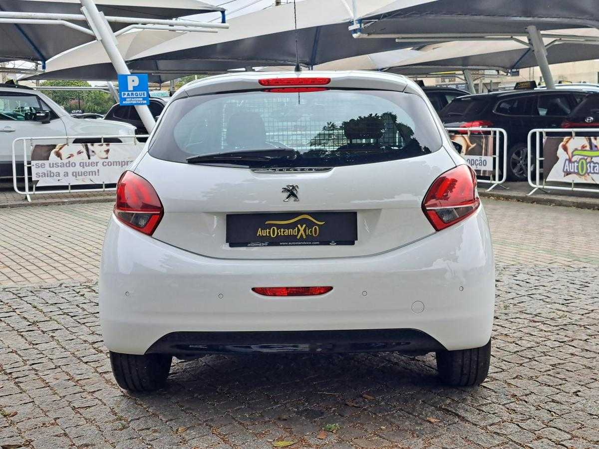 peugeot-208-2020-diesel-1499cc