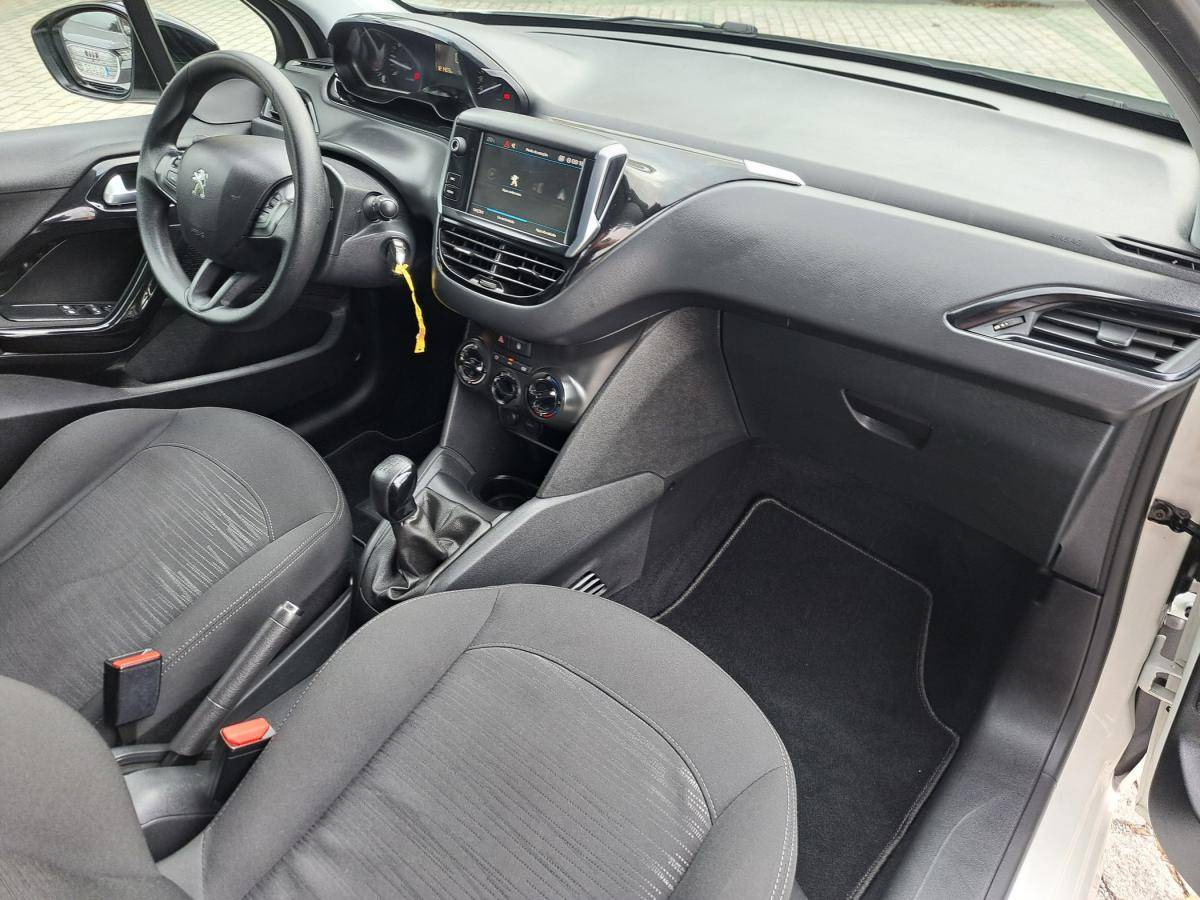 peugeot-208-2020-diesel-1499cc
