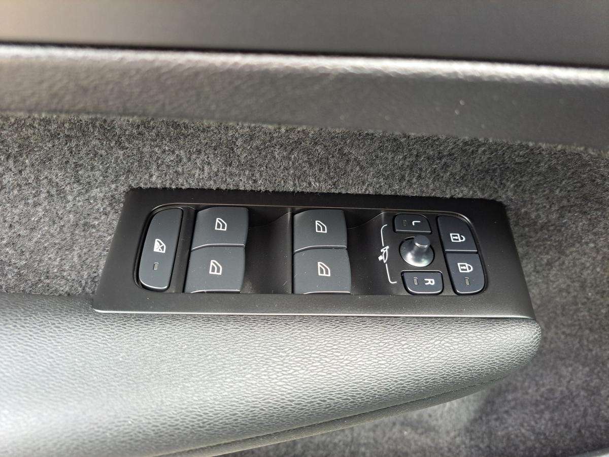 volvo-xc40-2022-gasolina-1477cc