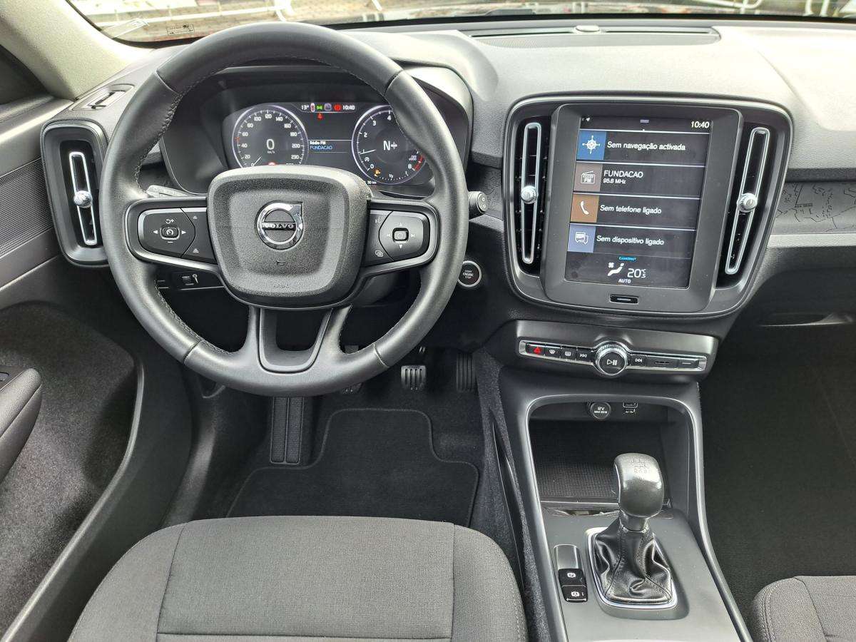 volvo-xc40-2022-gasolina-1477cc