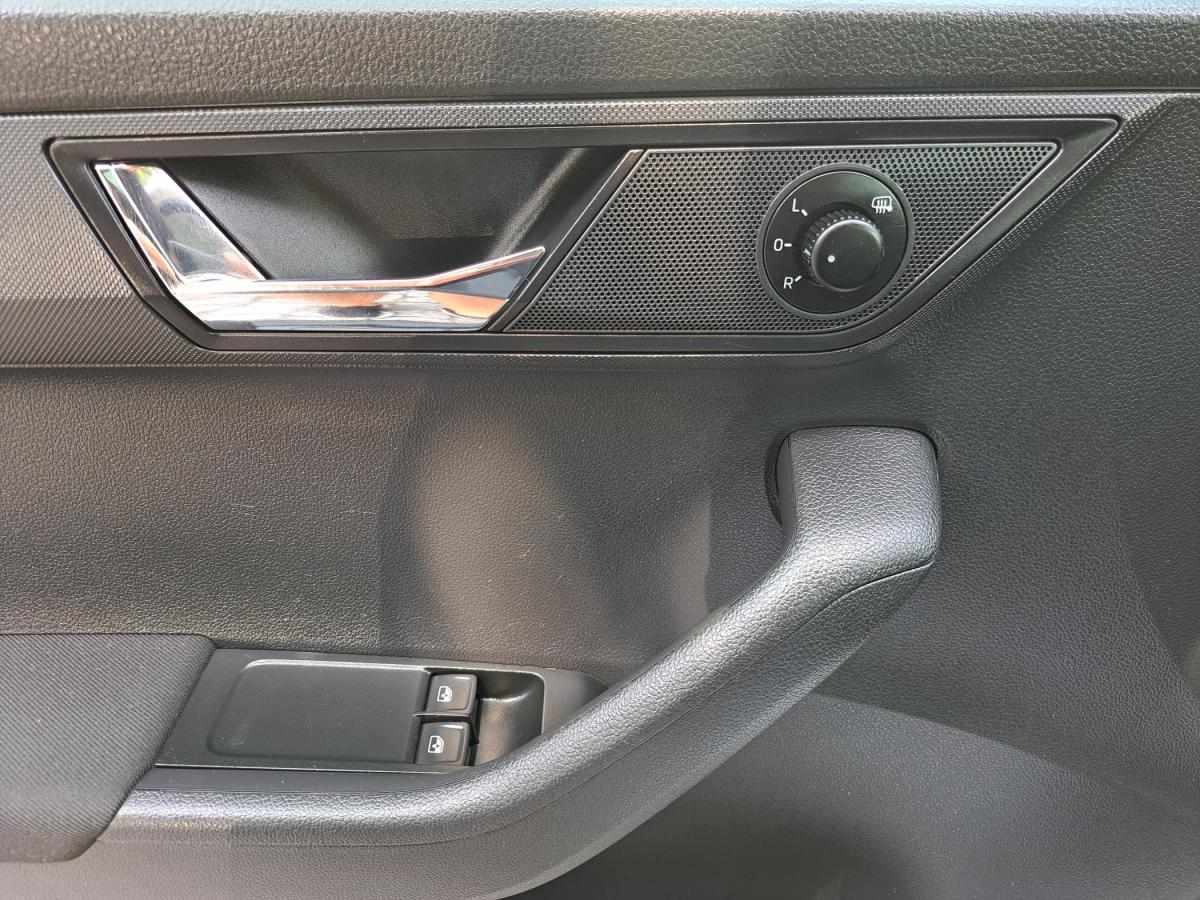skoda-fabia-break-2022-gasolina-999cc