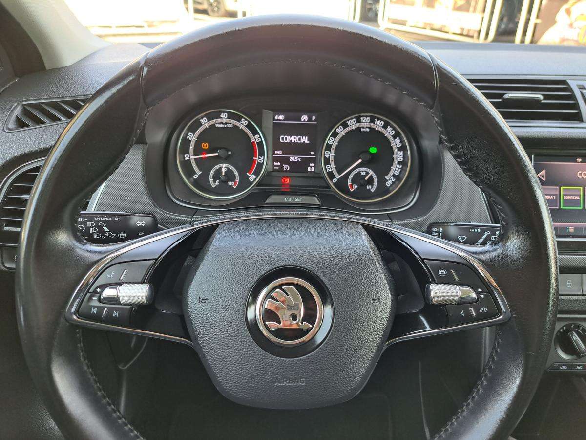 skoda-fabia-break-2022-gasolina-999cc