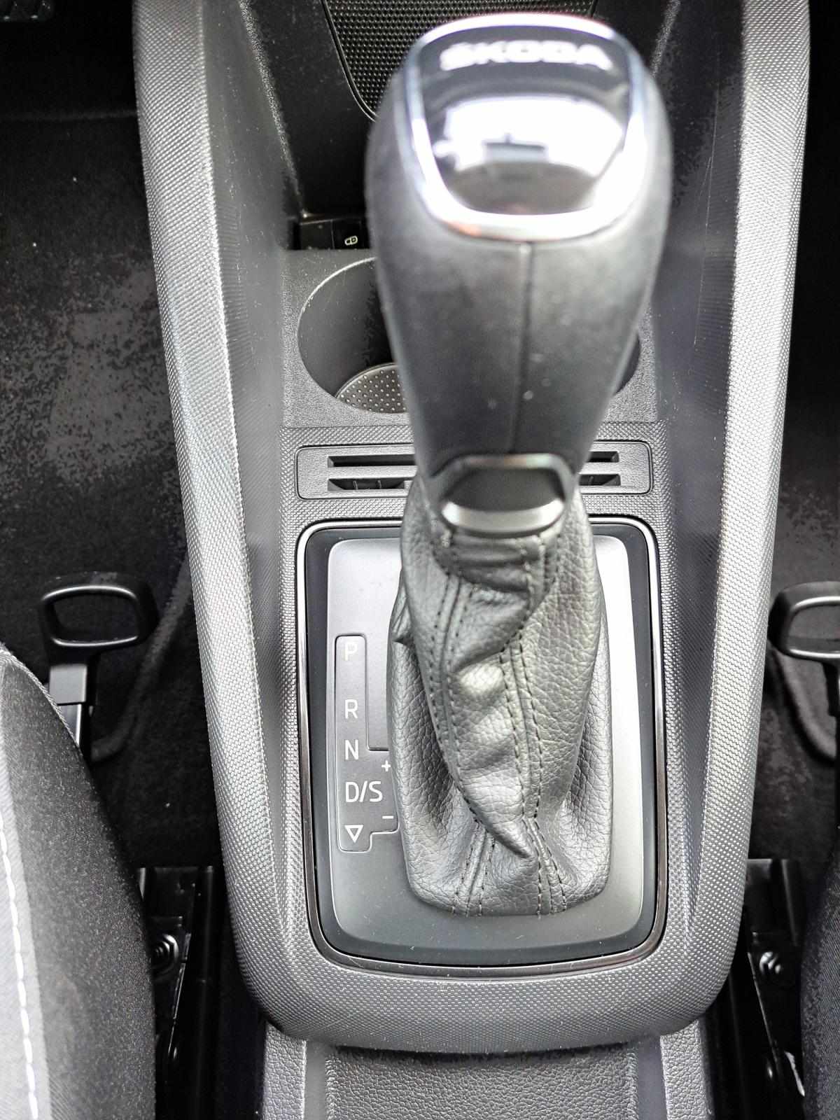 skoda-fabia-break-2022-gasolina-999cc