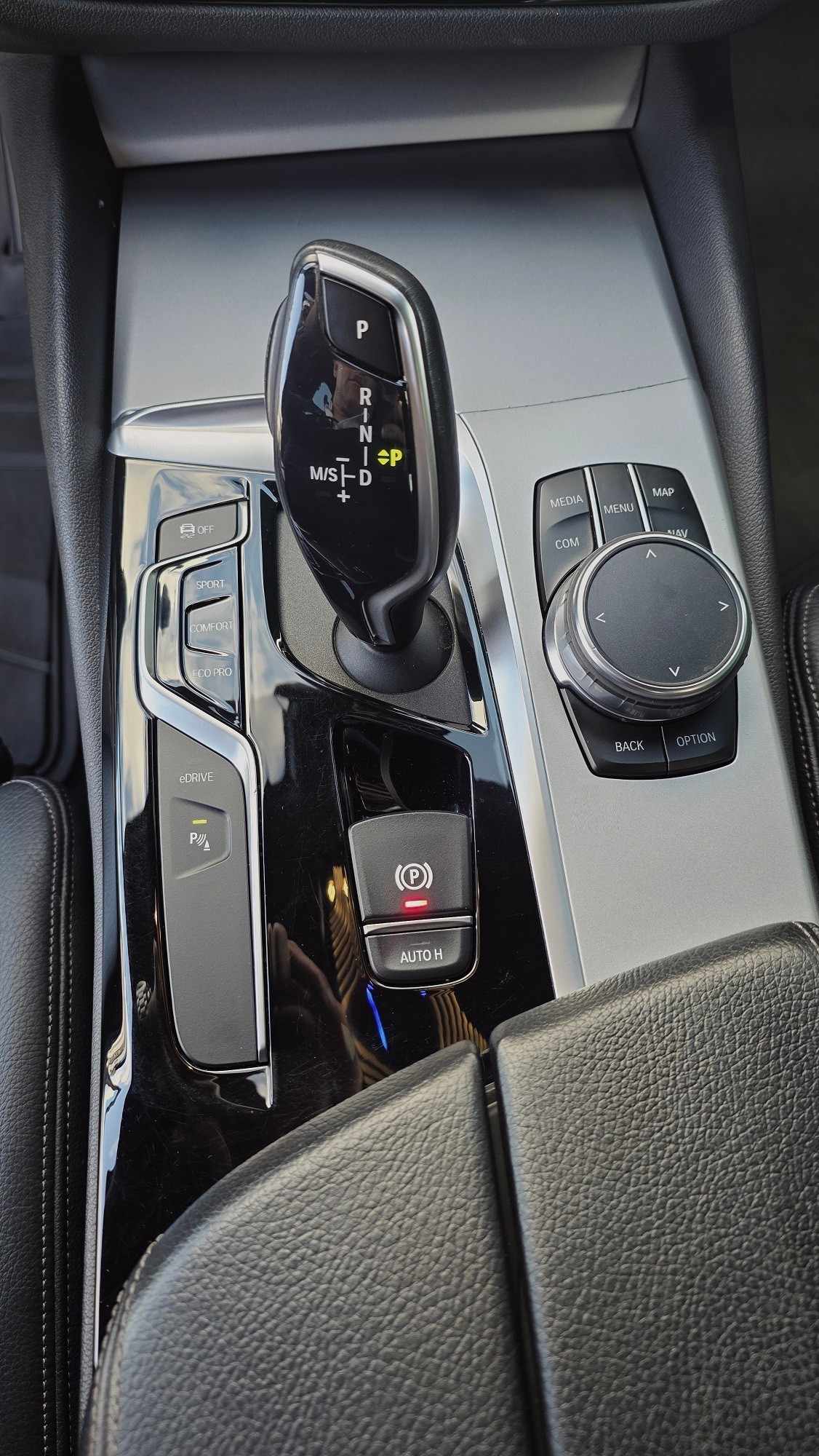 bmw-serie-5-2018-hibrido-a-gasolina-1998cc
