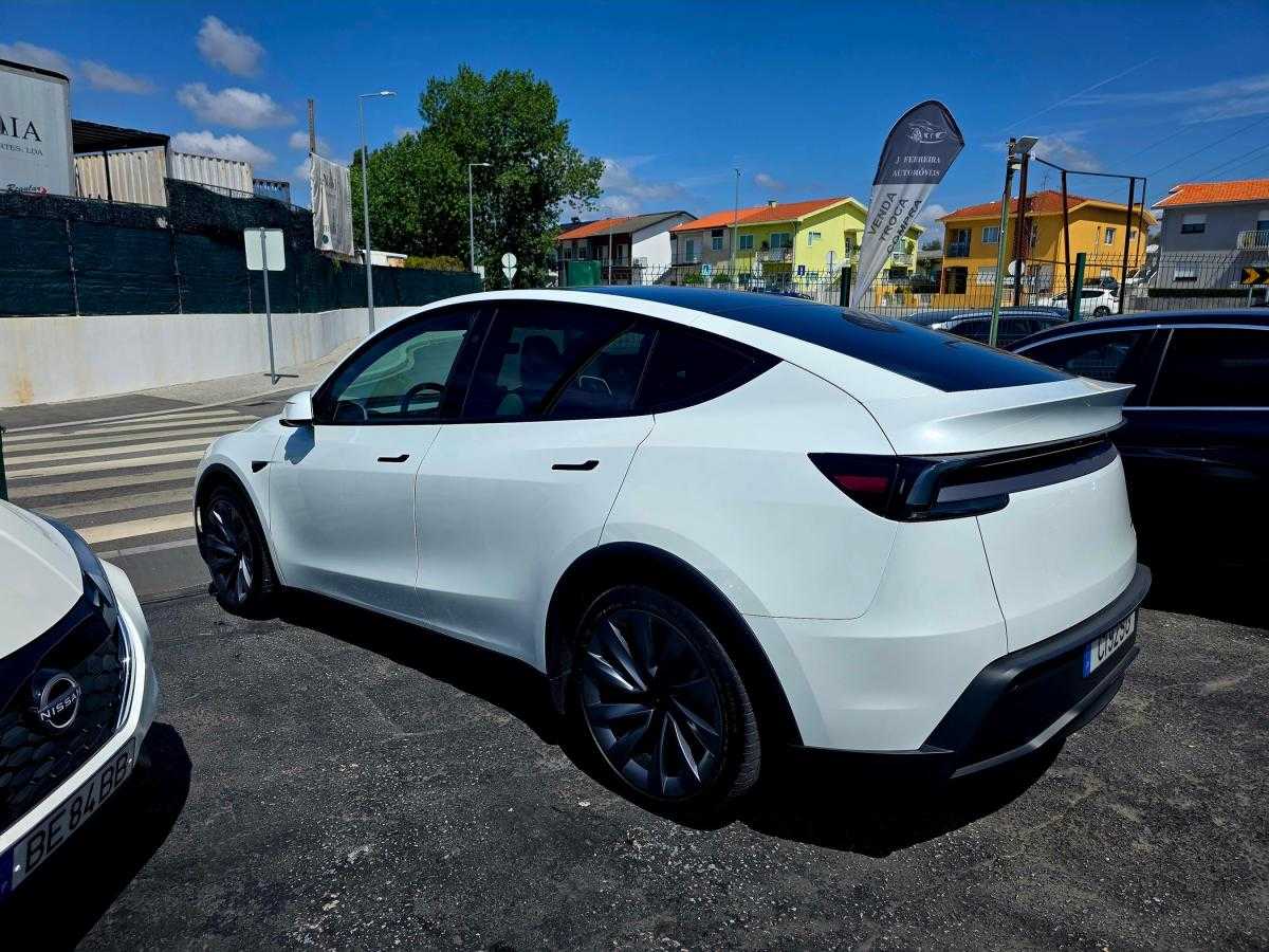 tesla-model-y-2026-eletrico-500cc
