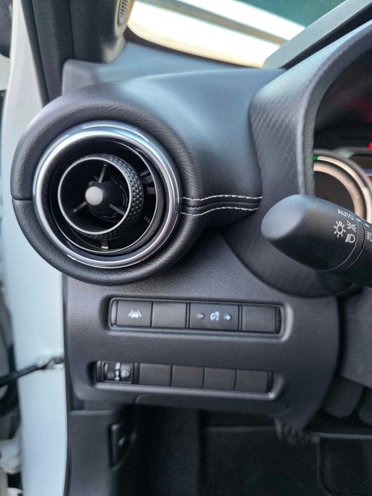 nissan-juke-2023-hibrido-a-gasolina-1598cc
