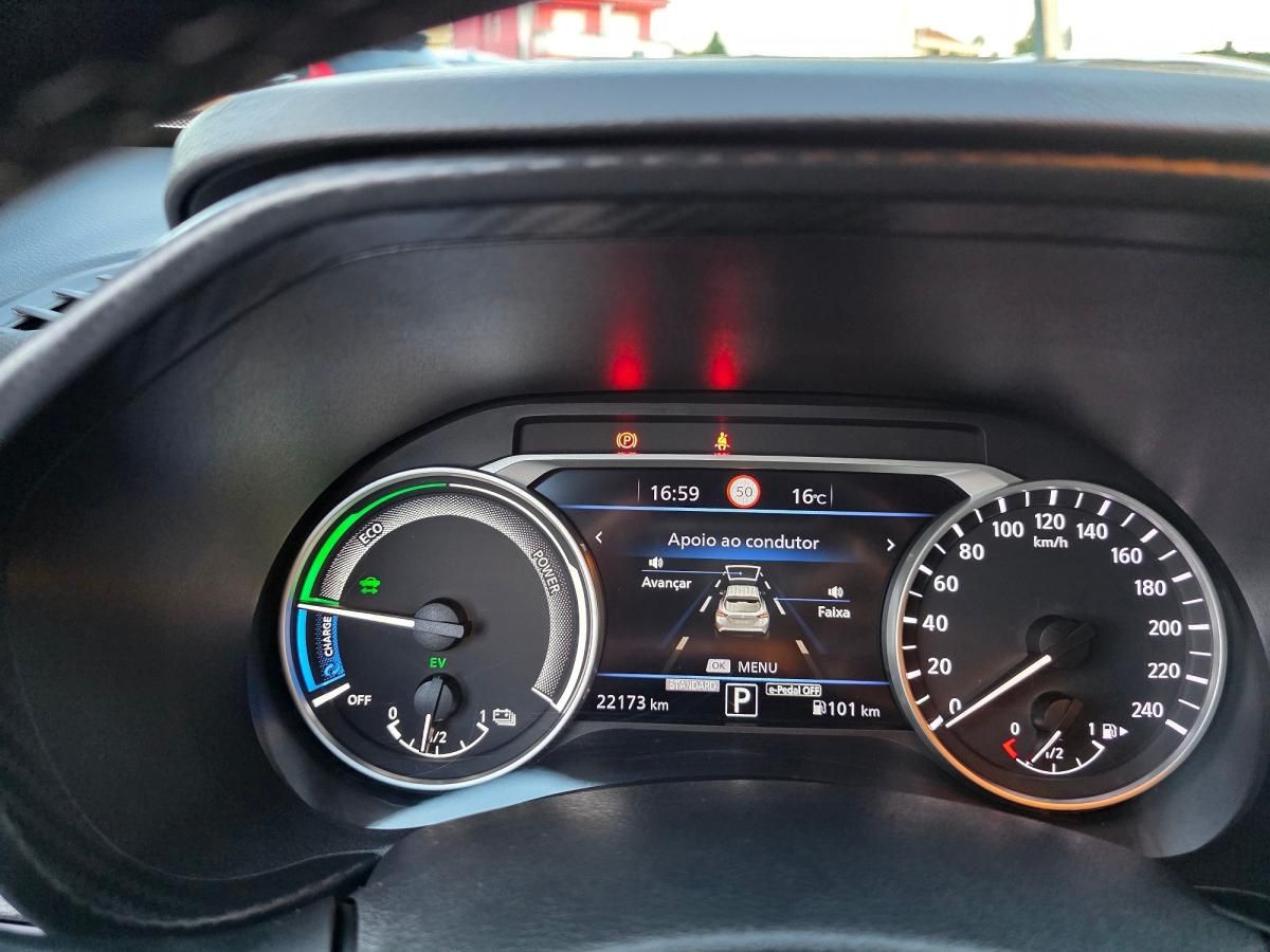 nissan-juke-2023-hibrido-a-gasolina-1598cc