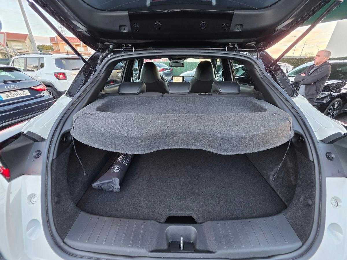nissan-juke-2023-hibrido-a-gasolina-1598cc