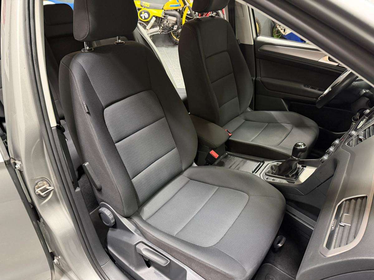 volkswagen-golf-2015-diesel-1598cc