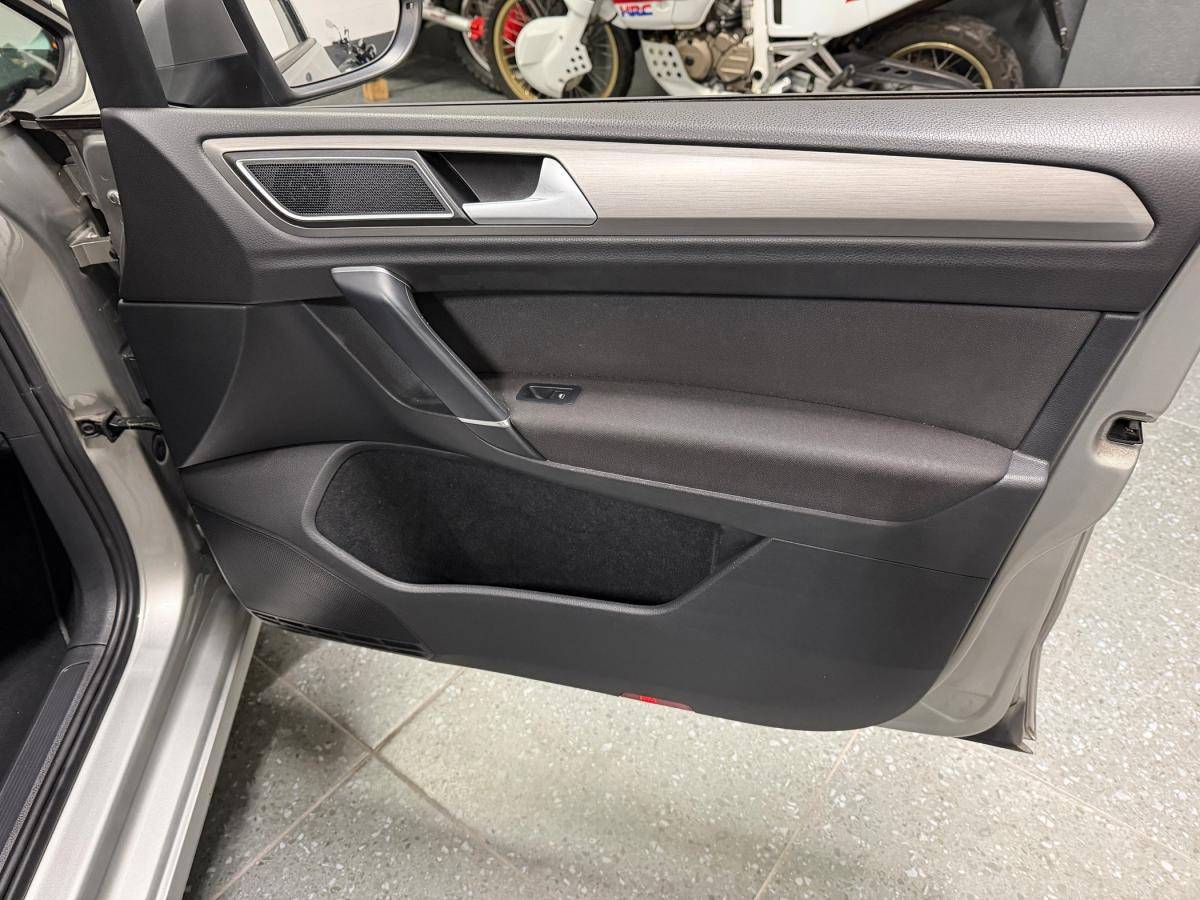 volkswagen-golf-2015-diesel-1598cc