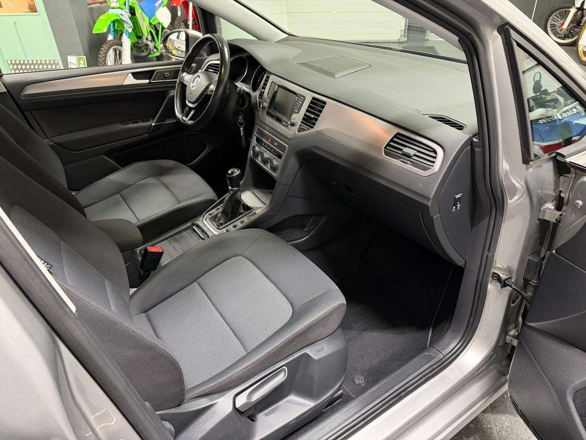 volkswagen-golf-2015-diesel-1598cc